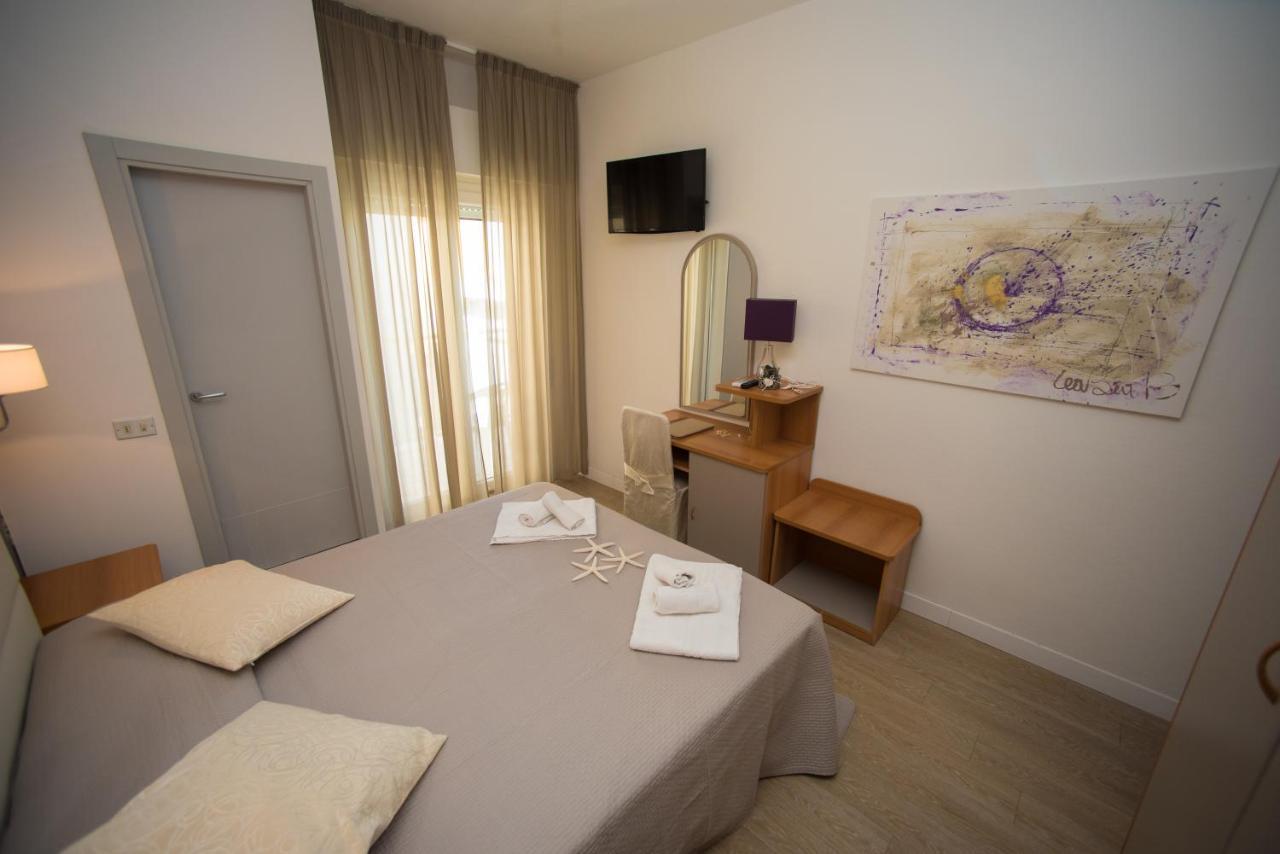 Hotel Ermeti B&B Brunch Riccione Zewnętrze zdjęcie