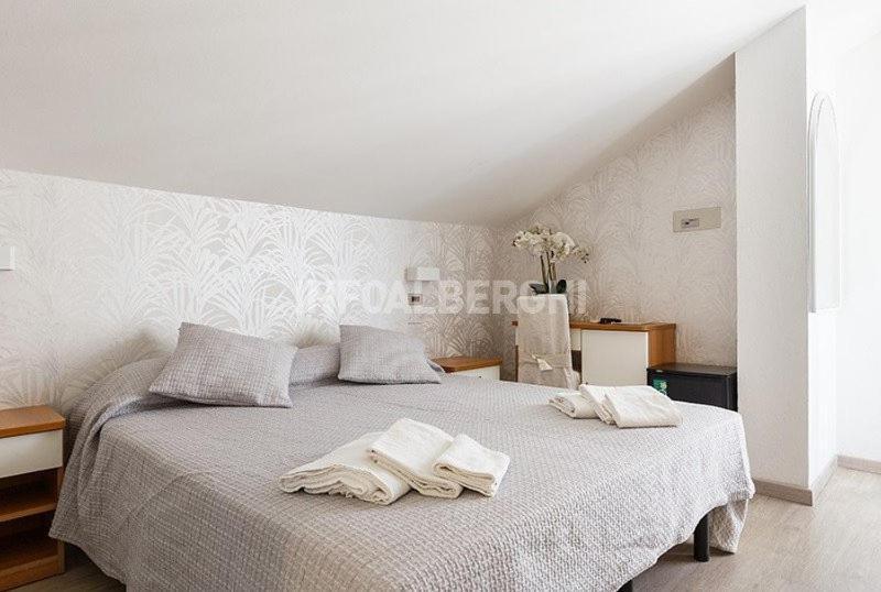 Hotel Ermeti B&B Brunch Riccione Zewnętrze zdjęcie