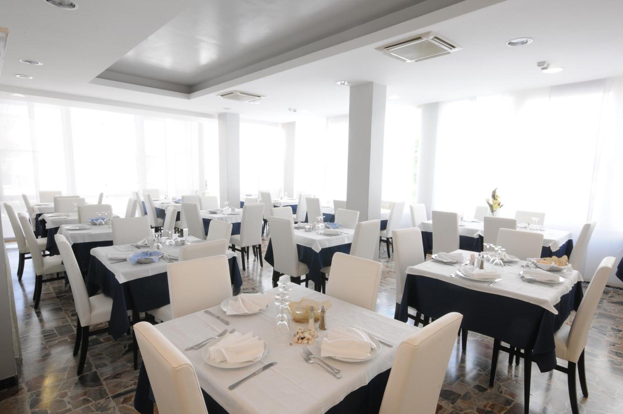 Hotel Ermeti B&B Brunch Riccione Zewnętrze zdjęcie