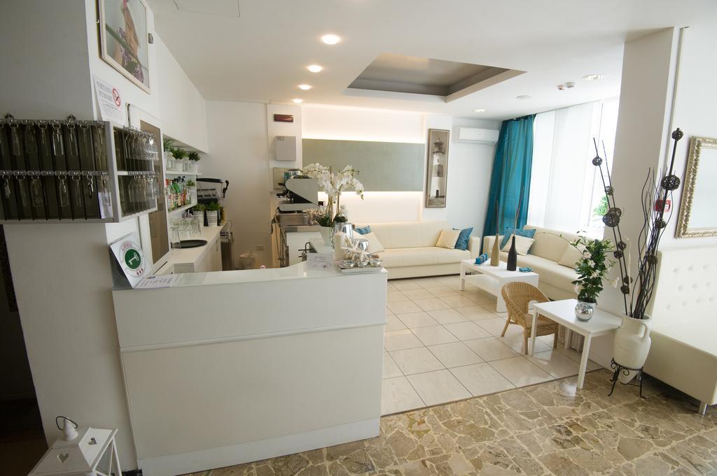 Hotel Ermeti B&B Brunch Riccione Zewnętrze zdjęcie