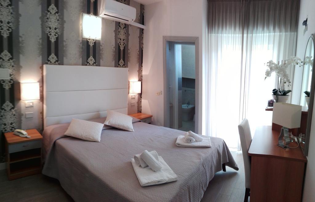 Hotel Ermeti B&B Brunch Riccione Zewnętrze zdjęcie