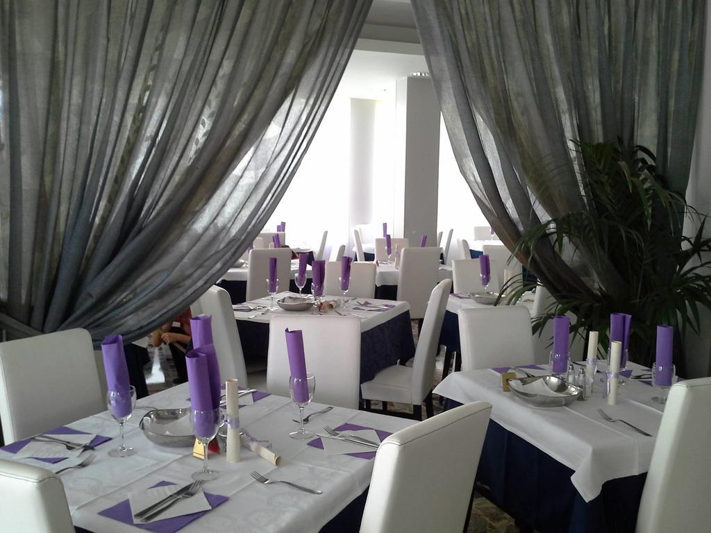 Hotel Ermeti B&B Brunch Riccione Zewnętrze zdjęcie