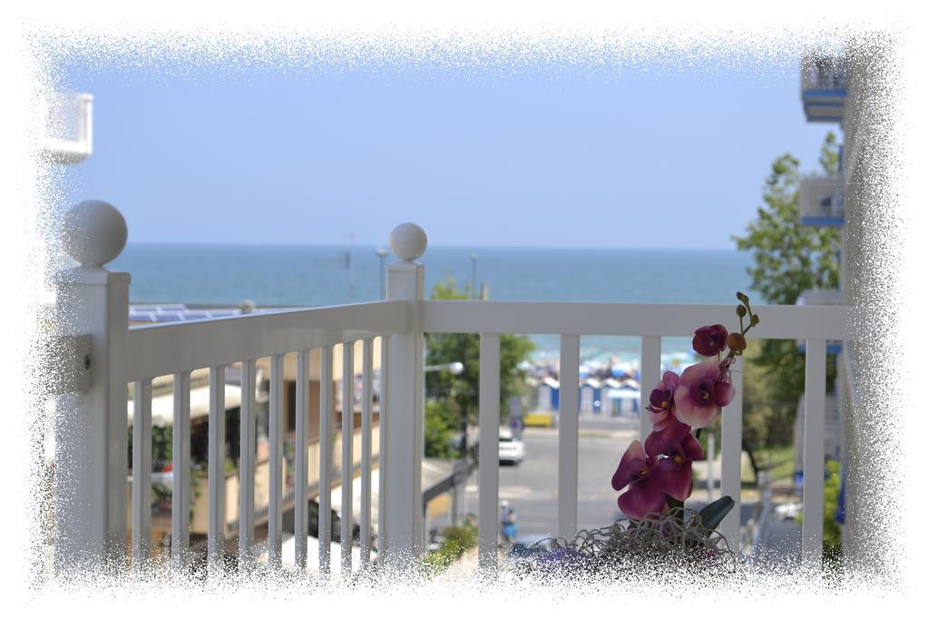 Hotel Ermeti B&B Brunch Riccione Zewnętrze zdjęcie